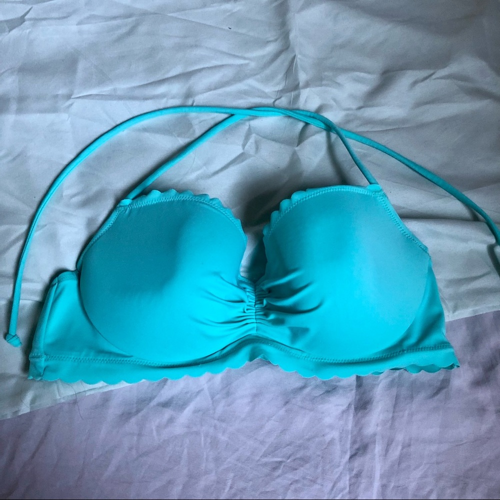 “Victoria’s secret” bikini top